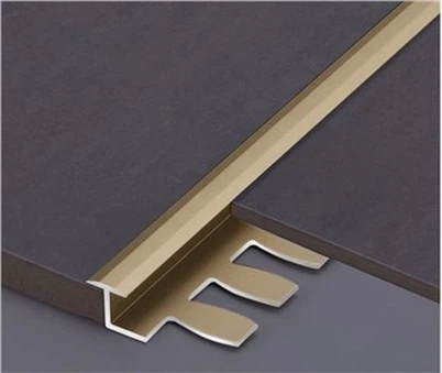 شرائط تقليم على شكل حرف L.