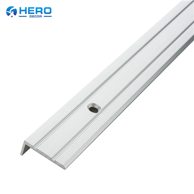 أنف الدرج للأرضية والديكور