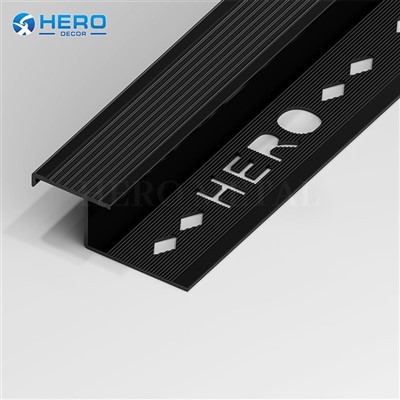 زخرفة أنف الدرج المعدنية